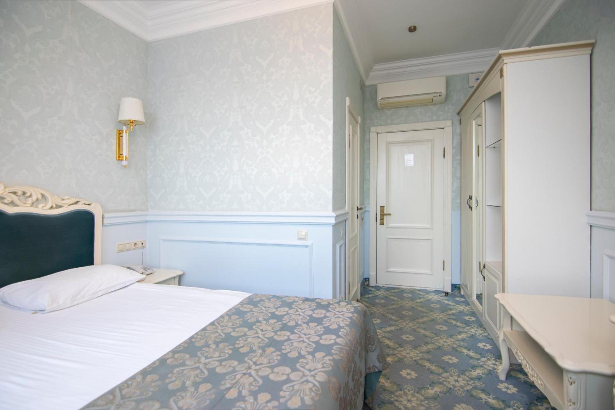 Royal Olympic Hotel Kiev Extérieur photo